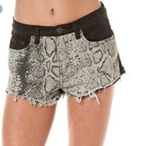 RVCA Black Denim Snakeskin Print Shorts Size 27